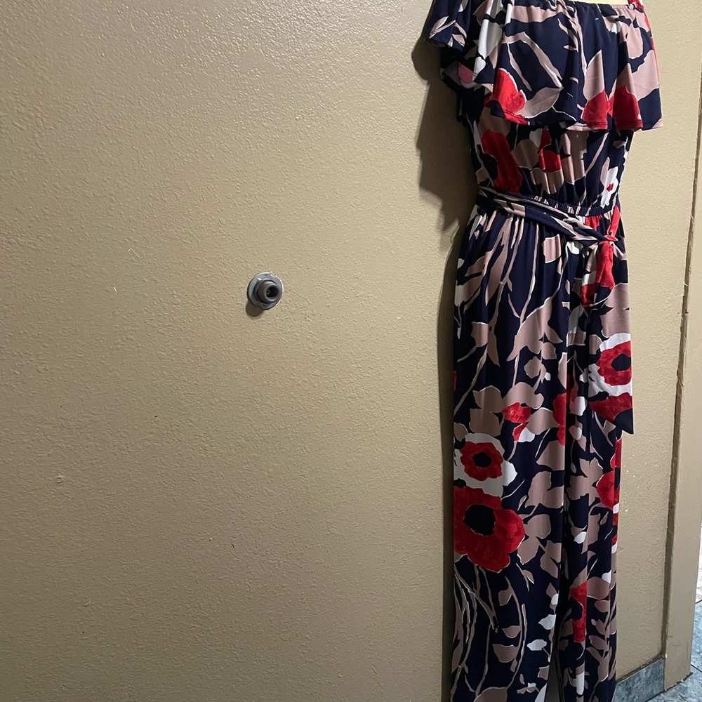 Trina Turk Black and Red Floral Jumpsuit New - Picture 10 of 11